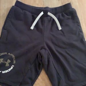 under armour black sweatpant shorts